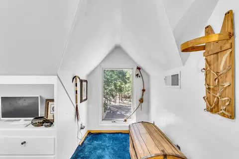Entry Way - 52831 Laurel Trl, Idyllwild, CA 92549 photo 4 of 7