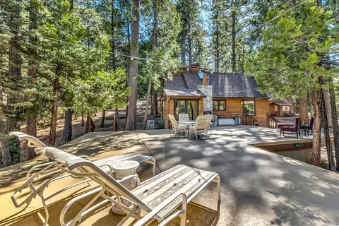 Exterior - 52831 Laurel Trl, Idyllwild, CA 92549 photo 15 of 39