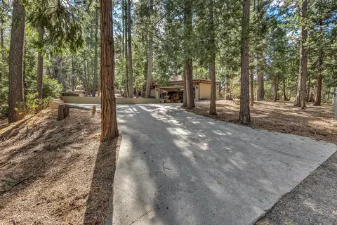 Exterior - 52831 Laurel Trl, Idyllwild, CA 92549 photo 8 of 39