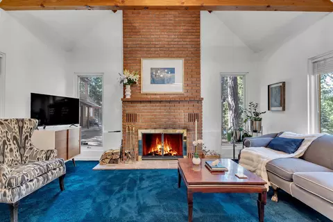 Living - 52831 Laurel Trl, Idyllwild, CA 92549 photo 2 of 6