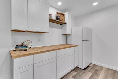 Kitchen - 52831 Laurel Trl, Idyllwild, CA 92549 photo 5 of 5