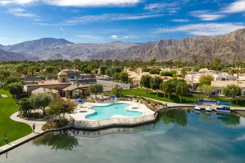 48105 Via Hermosa, La Quinta, CA 92253