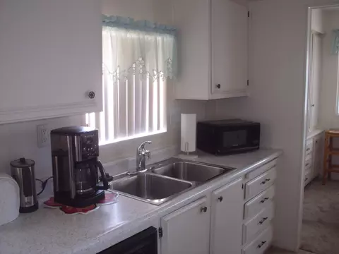 33161 Laredo Cir, Thousand Palms, CA 92276 photo 12