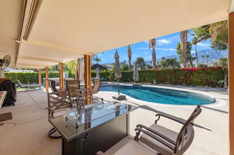 2133 S Pebble Beach Dr, Palm Springs, CA 92264