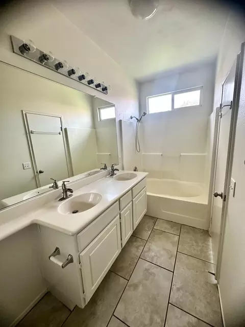 Bath - 47560 Stampede Trl, Indio, CA 92201 photo 1 of 2