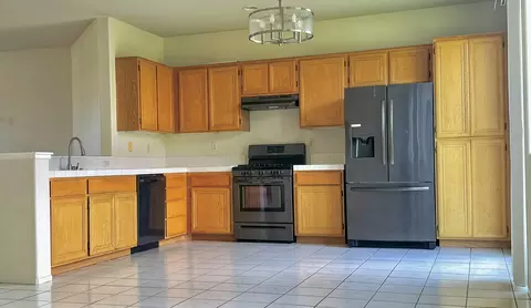 Kitchen - 47560 Stampede Trl, Indio, CA 92201 photo 1 of 2