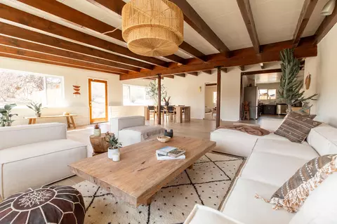 Living - 61877 Crest Circle Dr, Joshua Tree, CA 92252 photo 2 of 4