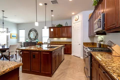 Kitchen - 85606 Molvena Dr, Indio, CA 92203 photo 2 of 4