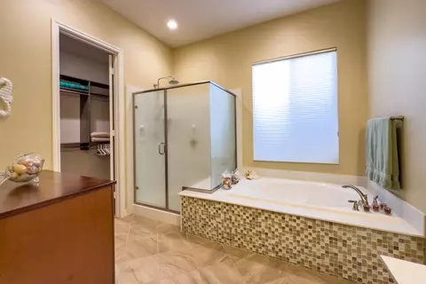 Bath - 85606 Molvena Dr, Indio, CA 92203 photo 1 of 5
