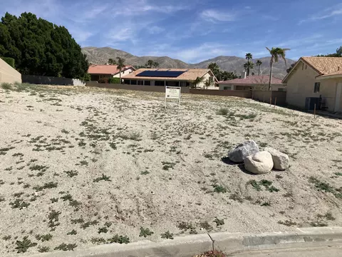 9460 Apawamis Rd, Desert Hot Springs, CA 92240