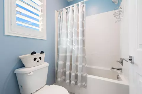 Bath - 40632 Firenze Ct, Indio, CA 92203 photo 6 of 6
