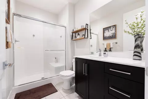 Bath - 40632 Firenze Ct, Indio, CA 92203 photo 4 of 6