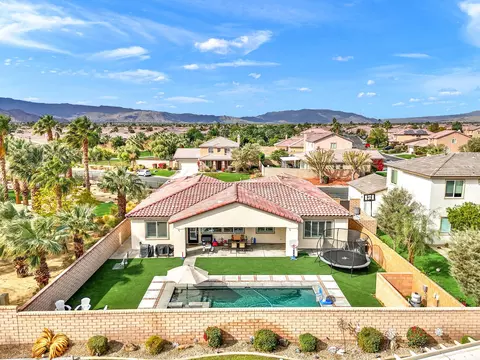 View/Area - 40632 Firenze Ct, Indio, CA 92203 photo 3 of 5