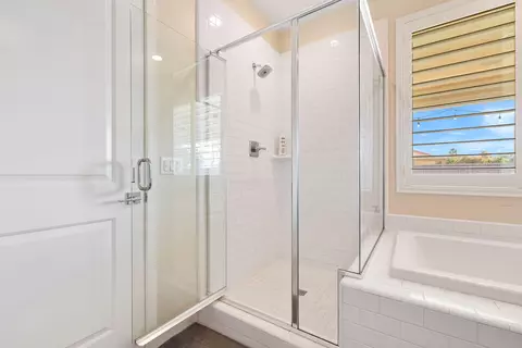 Bath - 40632 Firenze Ct, Indio, CA 92203 photo 2 of 6