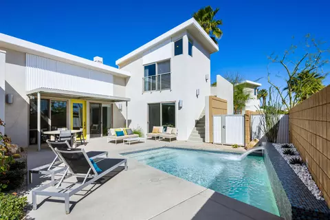 970 Oceo Cir S, Palm Springs, CA 92264