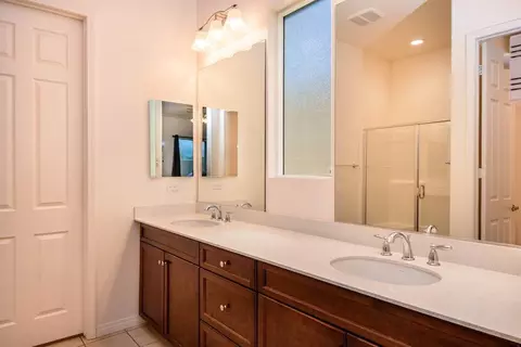 Bath - 43693 Treviso Dr, Indio, CA 92203 photo 1 of 4