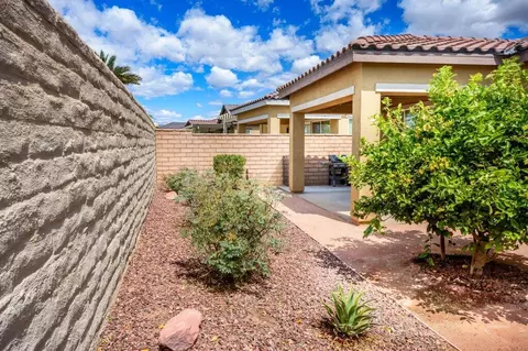 Exterior - 43693 Treviso Dr, Indio, CA 92203 photo 5 of 11