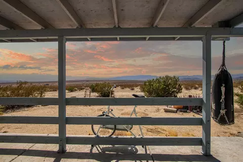 Exterior - 66673 Daisy Ln, Joshua Tree, CA 92252 photo 13 of 23