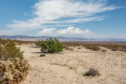 Exterior - 66673 Daisy Ln, Joshua Tree, CA 92252 photo 9 of 23