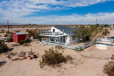 Exterior - 66673 Daisy Ln, Joshua Tree, CA 92252 photo 6 of 23