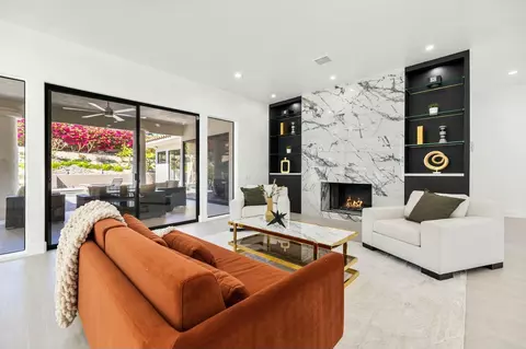 48571 N View Dr, Palm Desert, CA 92260