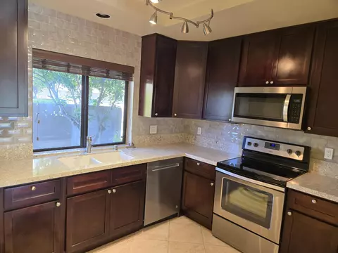 29151 Isleta Ct, Cathedral City, CA 92234