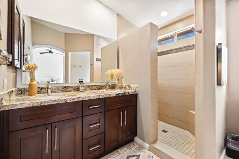 Bath - 81175 Mariposa Cir, Indio, CA 92201 photo 1 of 3
