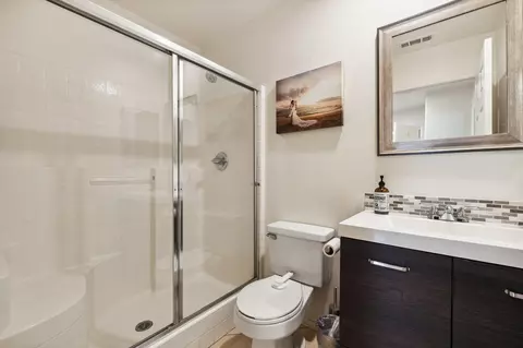 Bath - 81175 Mariposa Cir, Indio, CA 92201 photo 3 of 3