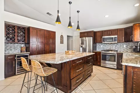 Kitchen - 81175 Mariposa Cir, Indio, CA 92201 photo 1 of 6