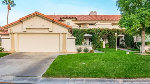 286 Vista Royale Cir E, Palm Desert, CA 92211