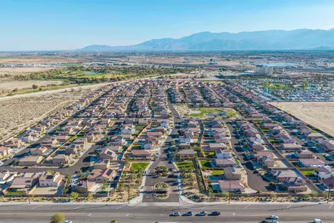 View/Area - 44660 Beringer Dr, Indio, CA 92203 photo 4 of 5