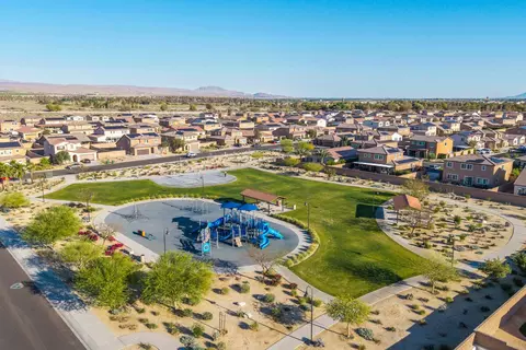 View/Area - 44660 Beringer Dr, Indio, CA 92203 photo 3 of 5
