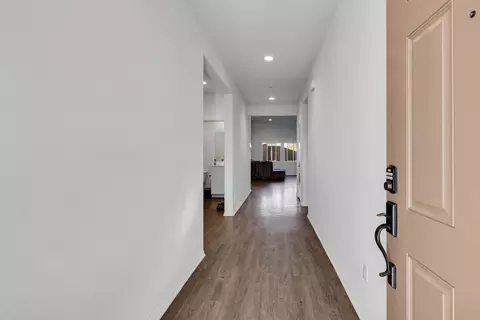 Entry Way - 44660 Beringer Dr, Indio, CA 92203 photo 1 of 2