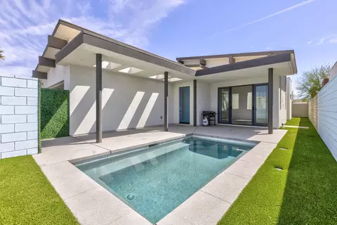 461 Fountain Dr, Palm Springs, CA 92262