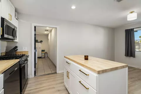 Kitchen - 43128 Kenya Dr, Indio, CA 92201 photo 4 of 4