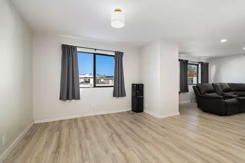 Living - 43128 Kenya Dr, Indio, CA 92201 photo 4 of 4