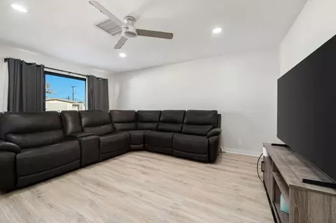 Living - 43128 Kenya Dr, Indio, CA 92201 photo 1 of 4