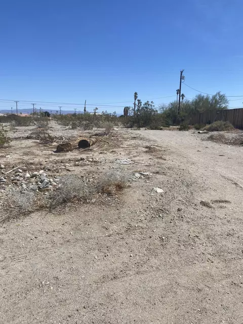 2874 Argus Ave, Thermal, CA 92274