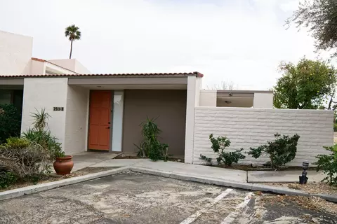 2511 N Whitewater Club Dr, Palm Springs, CA 92262