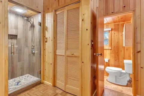 Bath - 54985 S Circle Dr, Idyllwild, CA 92549 photo 2 of 3