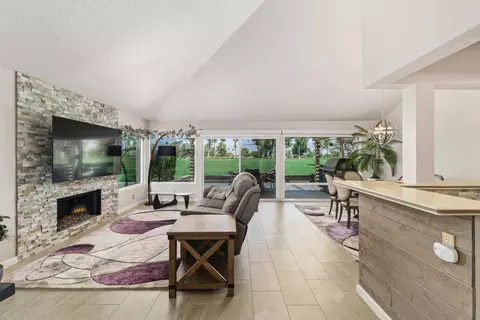 77674 Woodhaven Dr S, Palm Desert, CA 92211