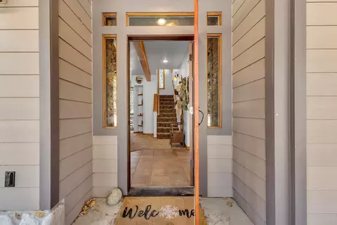 Entry Way - 53845 Pine Crest Ave, Idyllwild, CA 92549 photo 2 of 6