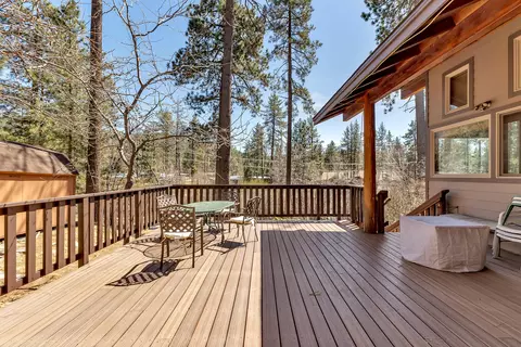 Exterior - 53845 Pine Crest Ave, Idyllwild, CA 92549 photo 11 of 26