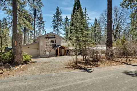 Exterior - 53845 Pine Crest Ave, Idyllwild, CA 92549 photo 2 of 26