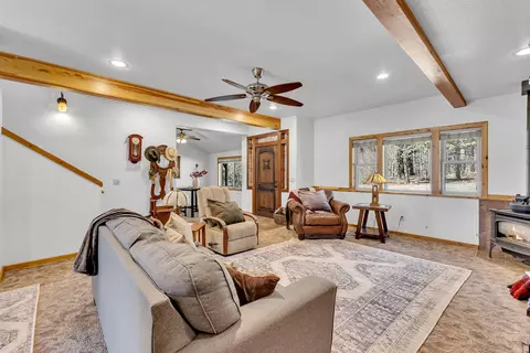 Living - 53845 Pine Crest Ave, Idyllwild, CA 92549 photo 2 of 6