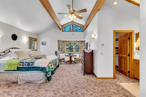 Bedroom - 53845 Pine Crest Ave, Idyllwild, CA 92549 photo 7 of 11