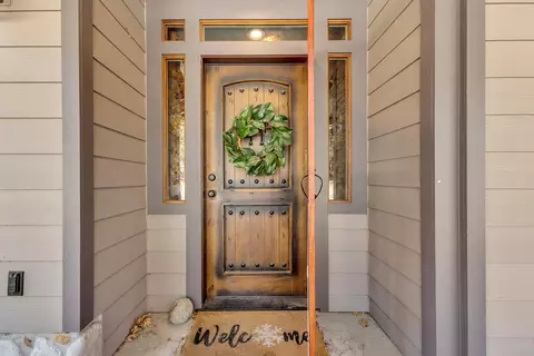 Entry Way - 53845 Pine Crest Ave, Idyllwild, CA 92549 photo 1 of 6