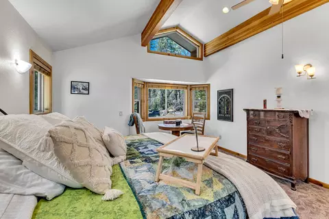 Bedroom - 53845 Pine Crest Ave, Idyllwild, CA 92549 photo 9 of 11