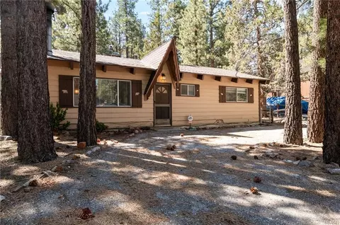 332 E Sherwood Blvd, Big Bear City, CA 92314