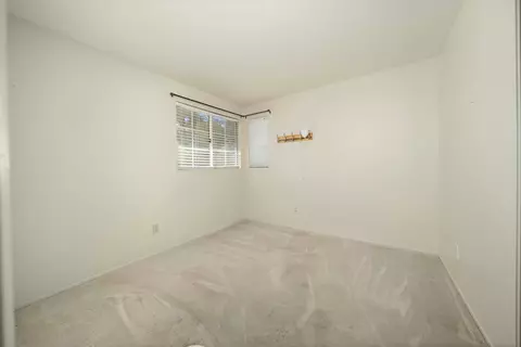 Bedroom - 2535 Overland Ave, Lancaster, CA 93536 photo 1 of 8